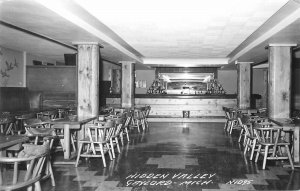 Postcard RPPC Michigan Gaylord Hidden Valley Restaurant Interior Cook 23-6303