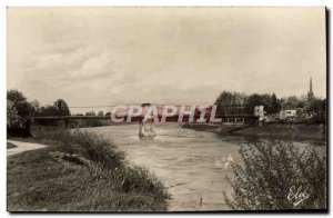 Postcard Modern Ste Foy la Grande Pom Hanging on the Dordogne