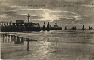 CPA ak Boulogne-sur-mer-les jetees-effect night ships (1206894) 