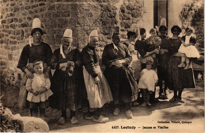 CPA LOCTUDY-Jeunes et Vieilles (188617)