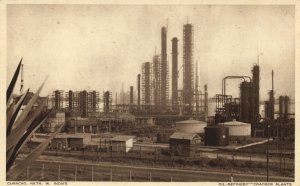 curacao, N.W.I., Oil Refinery, Cracker Plants (1940s) Postcard