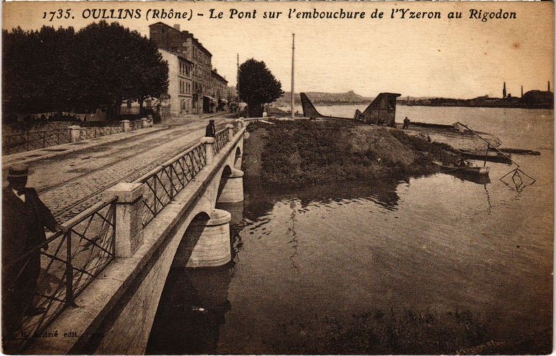 CPA Oullins - Le Pont sur l'Embouchure de l'Yzeron au Rigodon (1035521)