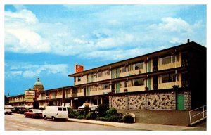 Postcard MOTEL SCENE Victoria British Columbia BC AP0485