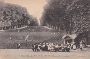 France Saint-Cloud Chalet du Fer a Cheval Allee montant a la Lanterne