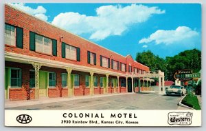 Roadside~Kansas City KS~Colonial Motel On Rainbow Blvd~c1966 Postcard