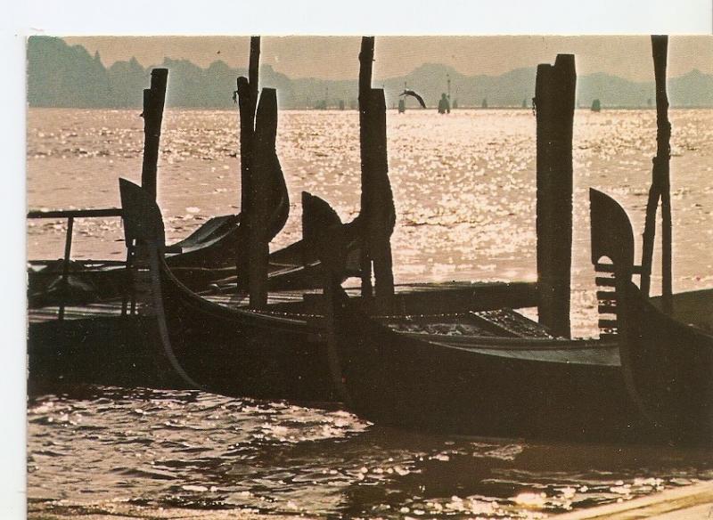 Postal 032218 : Venezia. Ferry with gondolas at the sunset