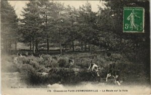 CPA hunts en Foret d' ermenonville - the hounds on the way (1208116) 