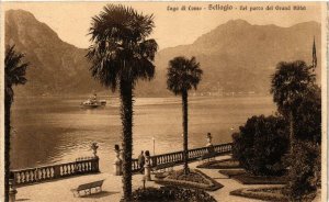 CPA AK Lago di COMO BELLAGIO, Nel parco del Grand Hotel ITALY (540790)
