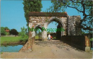 Essex Postcard - Waltham Abbey, Abbey Gatehouse & Bridge  RS36084