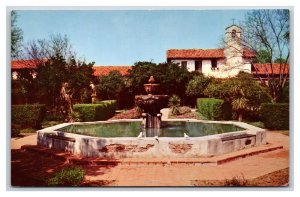 Garden Fountain Mission San Juan Capistrano California UNP Chrome Postcard H25