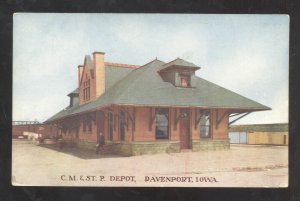 DAVENPORT IOWA RAILROAD DEPOT TRAIN STATION 1910 VINTAGE POSTCARD