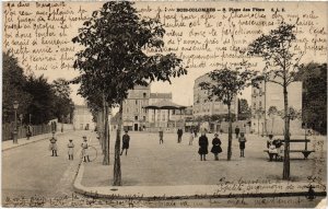 CPA Colombes Place des Fetes (1314556)