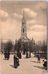 VINTAGE POSTCARD CROWDS TO SAINT PERPETUE CHURCH LOCATED AT NIMES FRANCE c. 1910