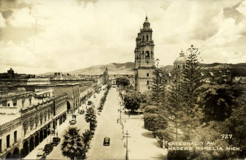 mexico, MORELIA, Michoacán, Catedral y Av. Madero (1953) RPPC