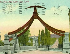 Postcard 1932 View of Eagle Gate in Salt Lake City, UT.     P3