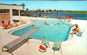 Clearwater FL Florida  BAY-ARISTOCRAT MANOR Pool~Motel  U.S.19 Roadside Postcard