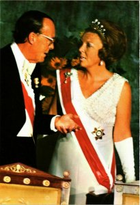 CPM AK HKH Prinses Beatrix en ZKH Prins Bernhard DUTCH ROYALTY (815190)