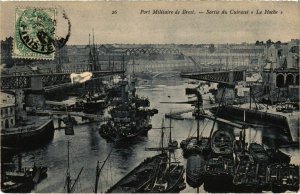 CPA Brest- Port Militaire ,Sortie du Cuirasse Le Hoche FRANCE (1025678)