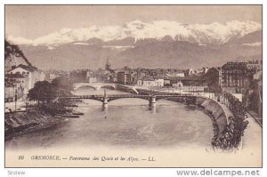 GRENOBLE , France , 00-10s ; Panorama des quais et les Alps