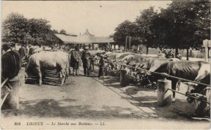 CPA LISIEUX Le Marche aux Bestiaux (1227402)