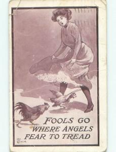 Pre-Linen Risque PRETTY WOMAN CHASING THE CHICKENS AB6153