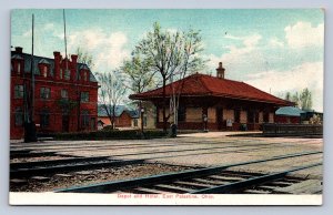 J87/ East Palestine Ohio Postcard c1910 Railroad Depot and Hotel 1192