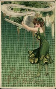 St. Patrick's Day Winsch Schmucker Beautiful Woman Holding Pipe Postcard