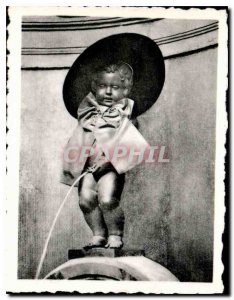 Postcard Modern Brussels Manneken Pis Brussels oldest artist