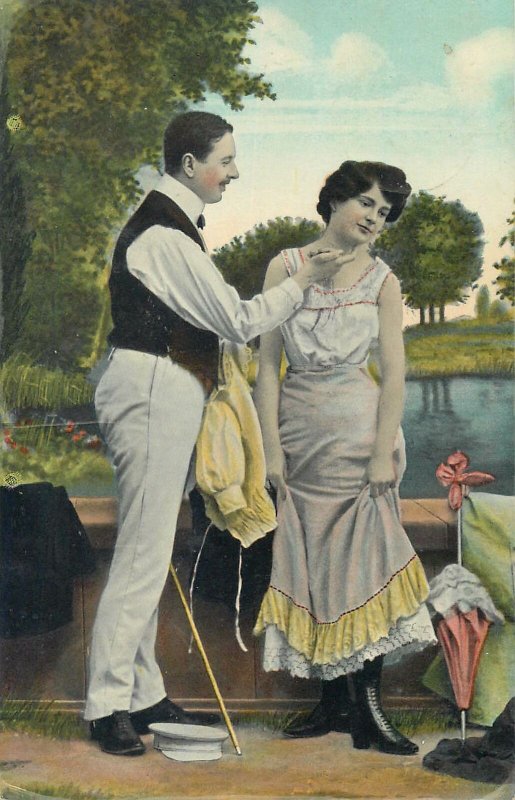 Postcard Elegant romantic couple vintage retro outfits park picture