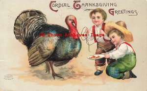 Thanksgiving, IAP 1908, Ellen Clapsaddle, Boys Entice Turkey with Food