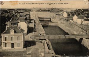 CPA St-NAZAIRE - Vue générale du Port prise de la Nouvelle Entrée (242610)