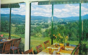 Dining Room & View Twist O'Hill Lodge and Cottages Williston Vermont