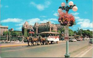 Victoria BC The Tallyho Horse Drawn Wagon Tourism Unused Vintage Postcard D67