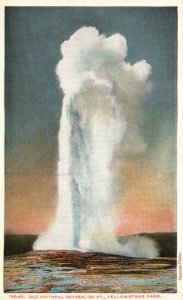 Wyoming WY, Old Faithful, Geyser Yellowstone National Park, Vintage Postcard