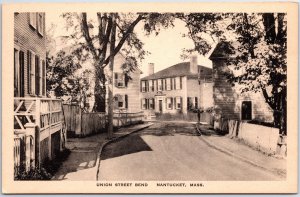 VINTAGE POSTCARD CVIEW OF UNION STREET BEND AT NANTUCKET MASSACHUSETTS