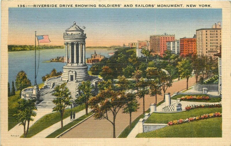 Riverside drive showing soldiers and sailors monument New York 1939 postcard