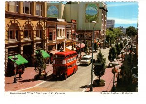 Government Street, Victoria, British Columbia, Double Decker Bus