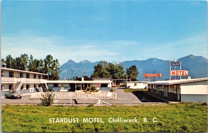 Chilliwack BC Fraser Valley Stardust Motel Standard Oil Sign Postcard D64