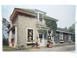 The Santa Claus Shop Christmas Cove Maine USA Vintage Postcard 1970s