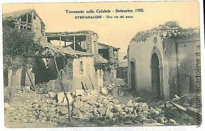 VIBO VALENTIA VINTAGE POSTCARD: STEFANACONI: EARTHQUAKE-