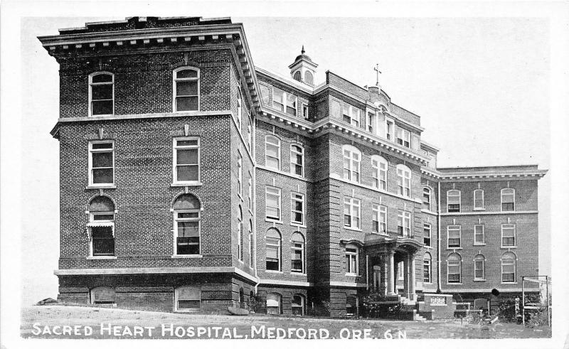 Medford Oregon~Sacred Heart Hospital~1920s Postcard