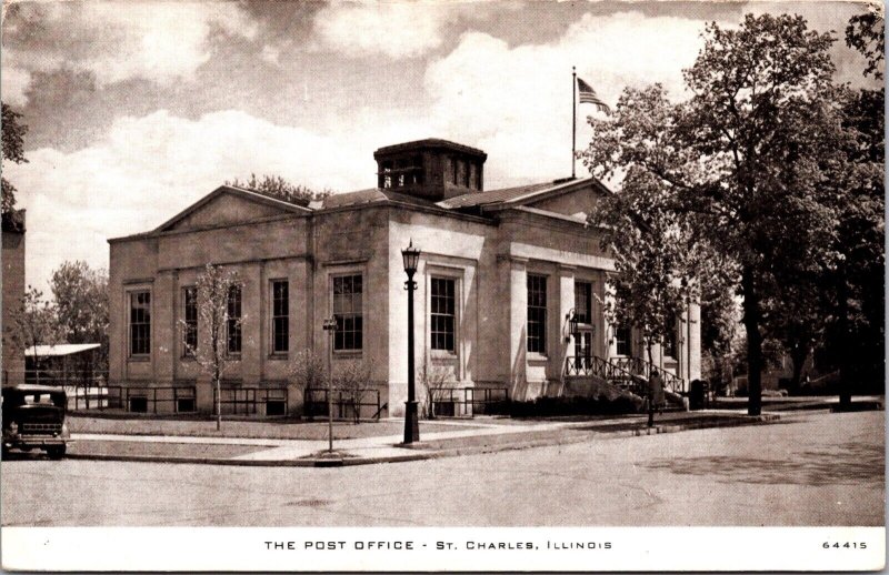 Postcard United States Post Office Building in St. Charles, Illinois