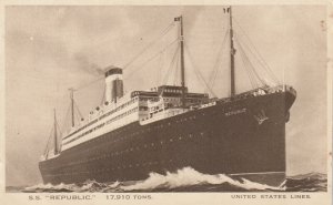 S.S. REPUBLIC (US Liner) - Vintage POSTCARD