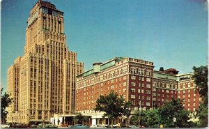 Postcard MO St. Louis - The Chase Park Plaza Hotel