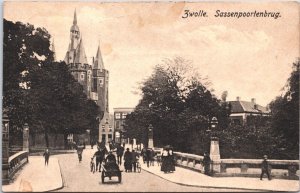 Netherlands Zwolle Sassenpoortenbrug Vintage Postcard 09.45