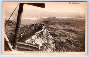 La Repubblica Di SAN MARINO vista da un aeroplano Postcard