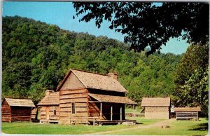 Postcard HOUSE SCENE Cherokee North Carolina NC AM8915