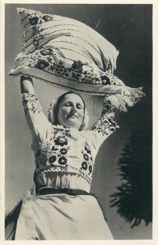 Postcard Hungarian ethnic types folk costumes 1930s Kalocsa