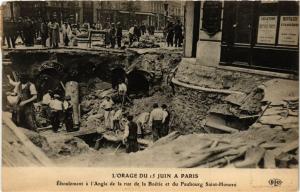 CPA L'ORAGE DU 15 JUIN a PARIS (8e) Éboulement Fb St-Honoré (193117)