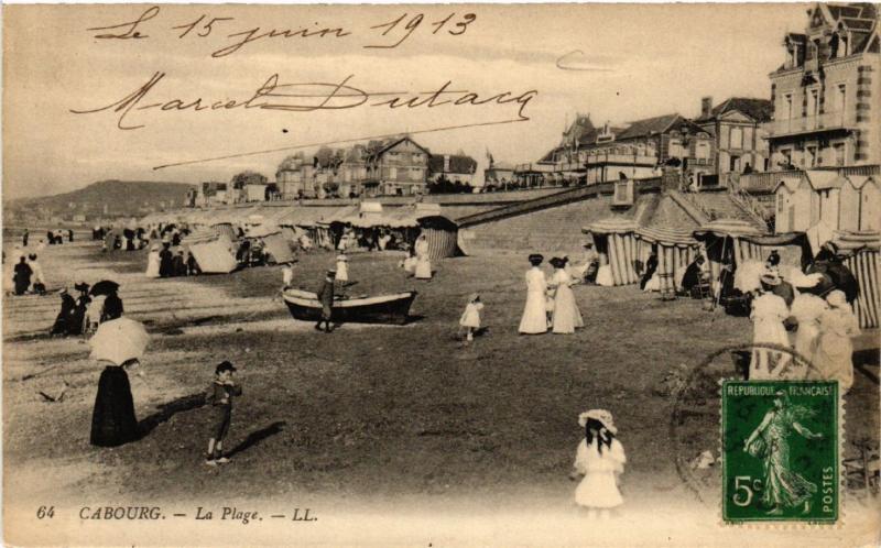 CPA CABOURG - Le Boulevard des Anglais la Plage et le Grand Hotel (515874)